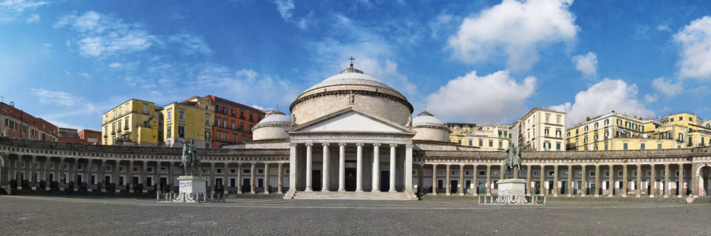 napoli piazza plebiscito
