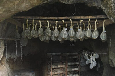 teggiano e cacio cavallo stagionato in grotta