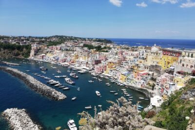 procida, paradiso di vicoli e mare
